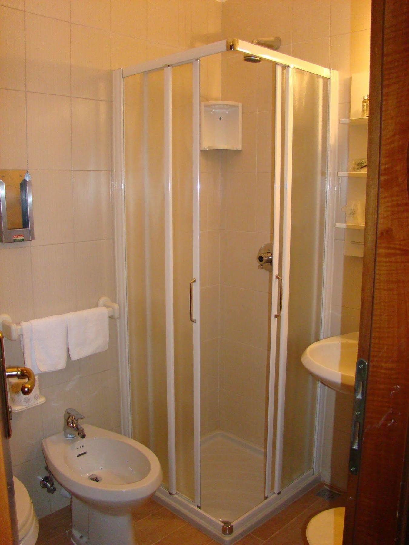 Fini Hotel 2*